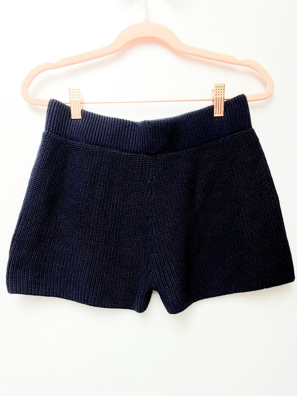 Moon & Madison Navy Knit Shorts Elastic Waisr Size Large